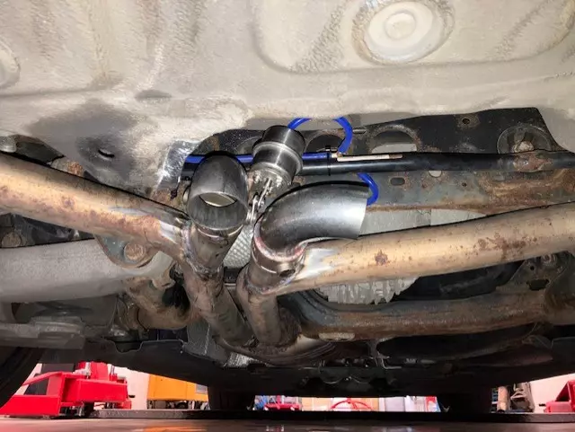 Audi A6 dubbele kleppen met cut outs
