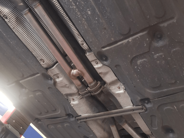 Cat Delete Mercedes E500