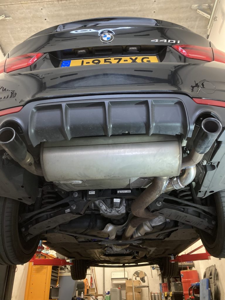 BMW 440 bypass klep