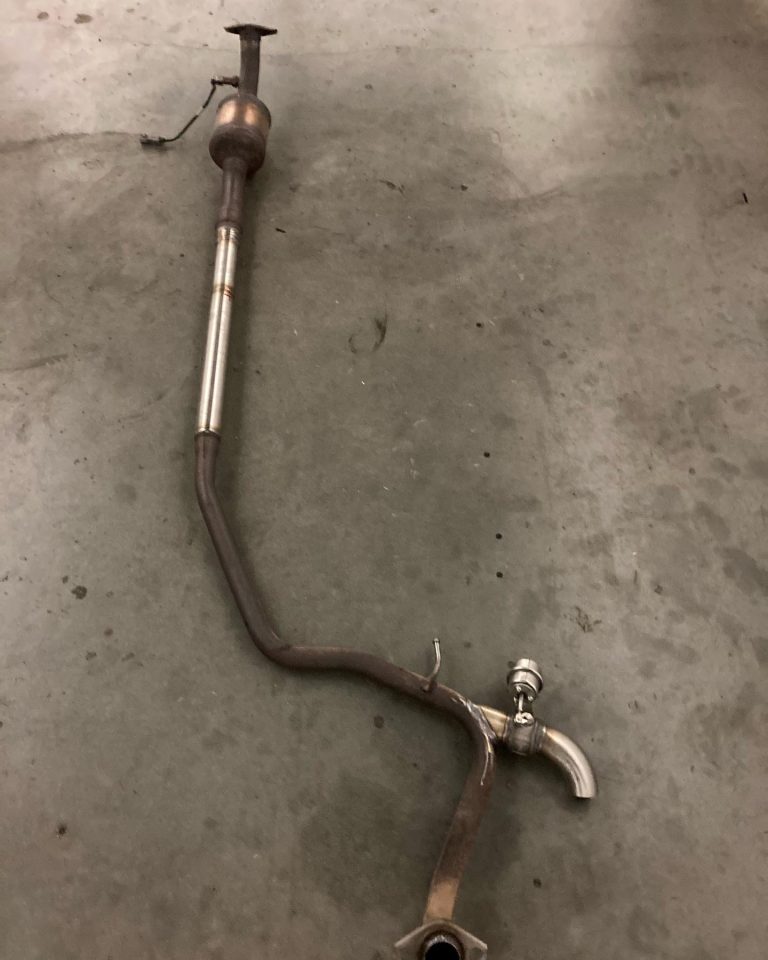 Honda Chivic middendemper delete en cut out klep