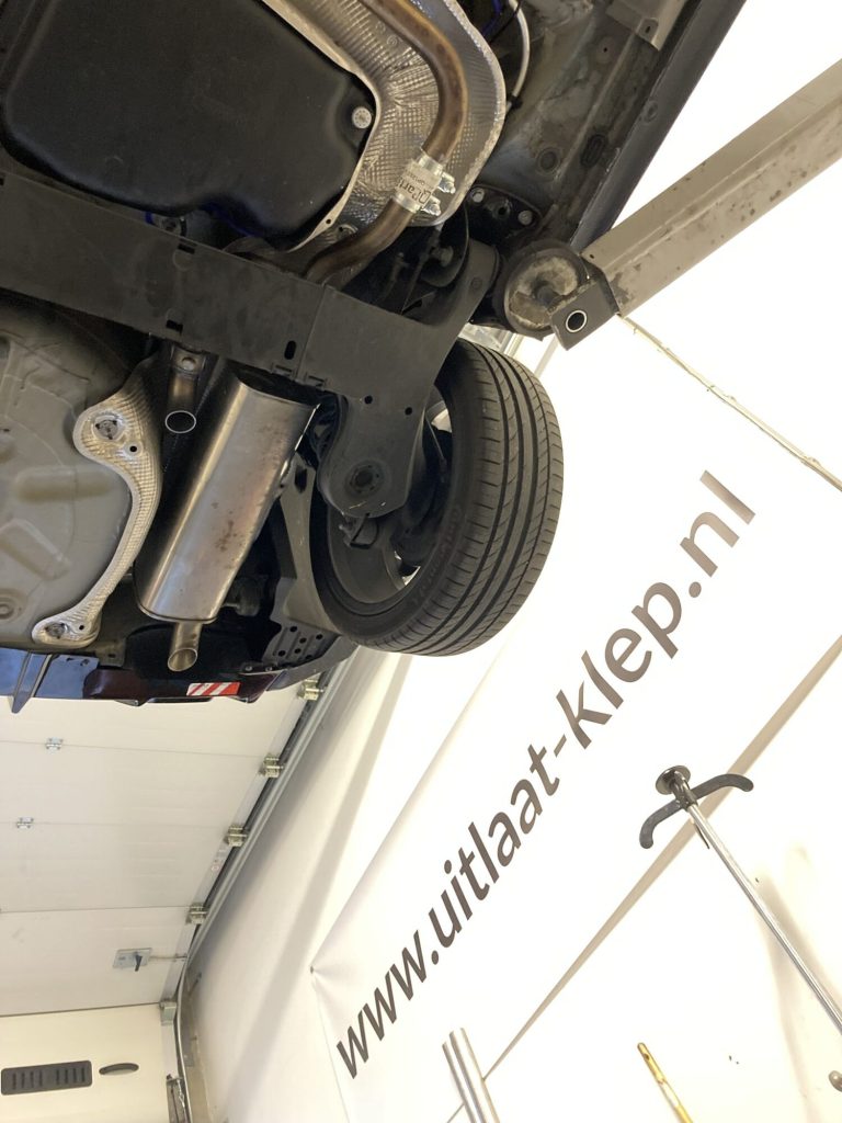 Seat Ibiza dubbele klep met een cut out