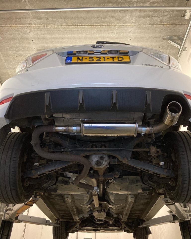 Subaru Impreza middendemper delete en een blast sportdemper