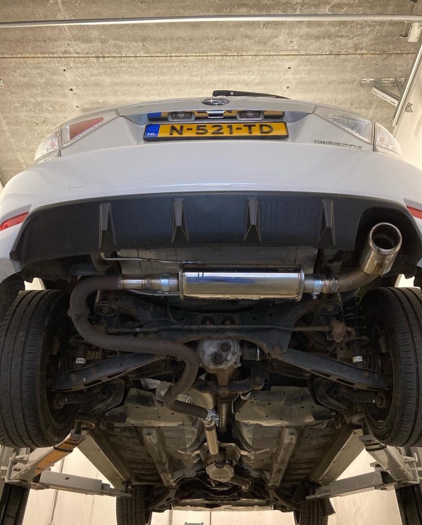Subaru Impreza middendemper delete en een blast sportdemper