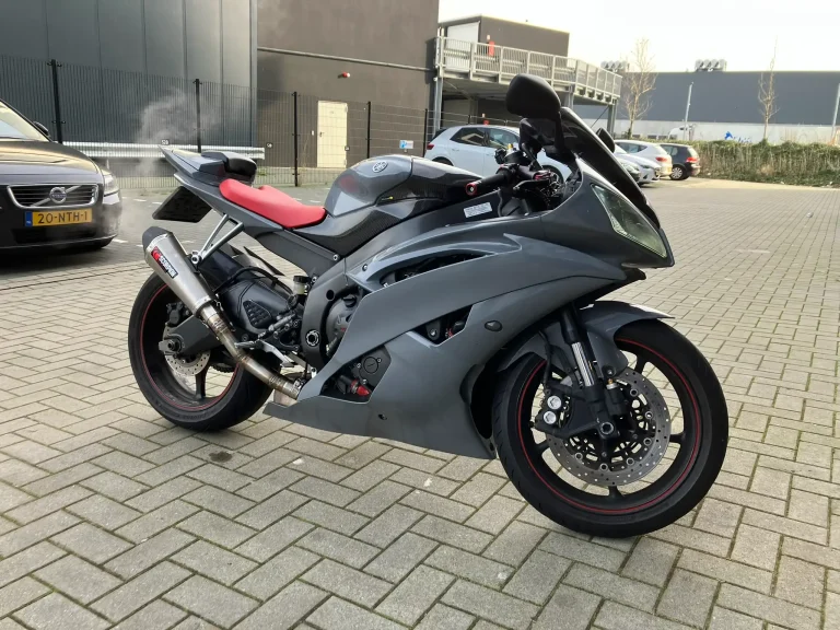 Uitlaat op maat motor