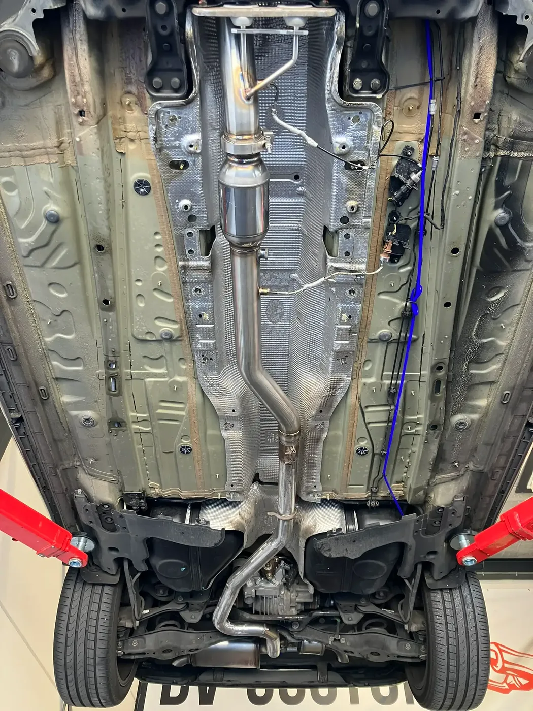 VW Tiguan 3inch downpipe